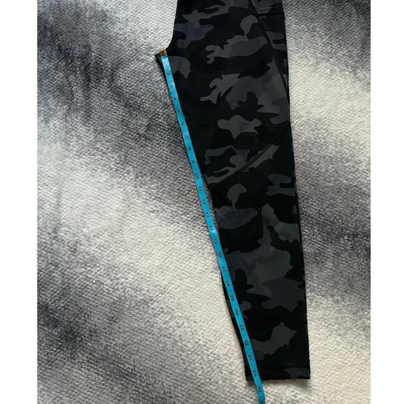 Yogalicous Camo Black Gray Pockets 7/8 Length High Rise Leggings Size Medium - Picture 7 of 9